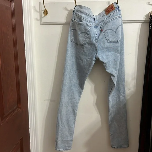 Levi’s 710 Jeans - Picture 2 of 2